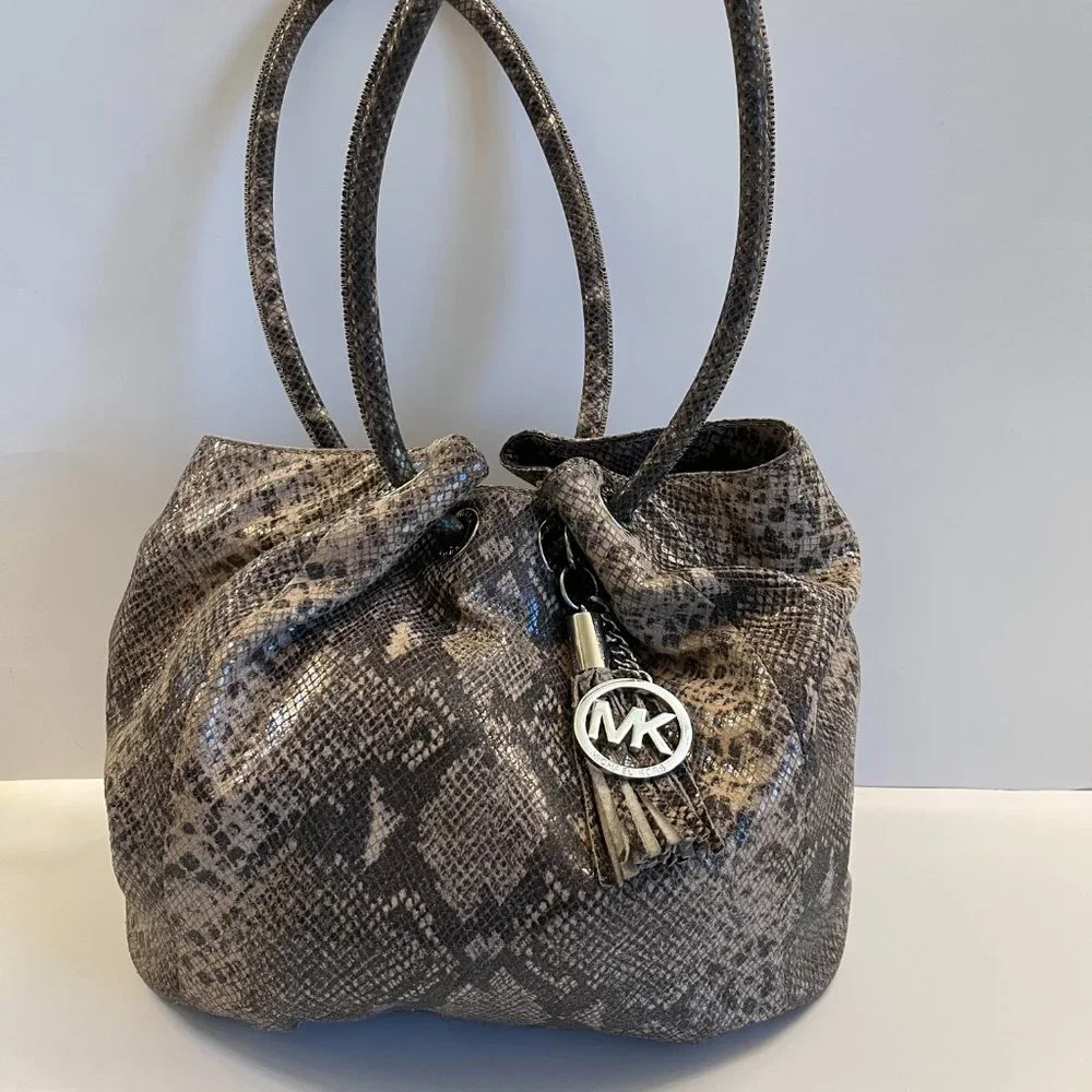 VINTAGE MICHAEL KORS - Faux Snakeskin / Slouchy Hobo Bag - Boho Chic
